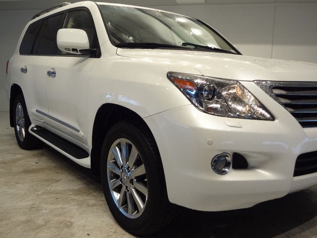 Lexus lx570 2011